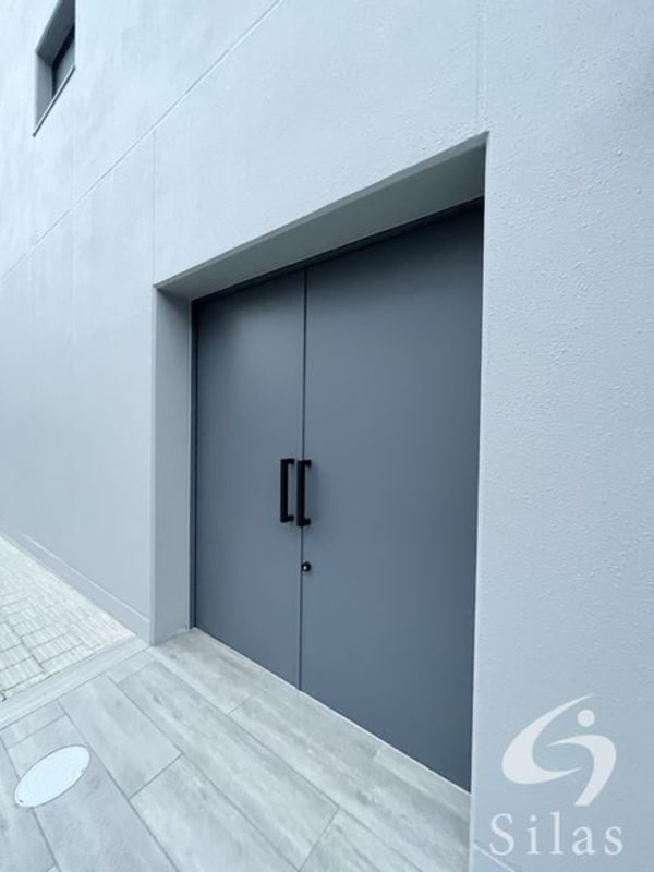 敷地内/建物