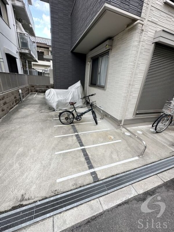 敷地内/建物