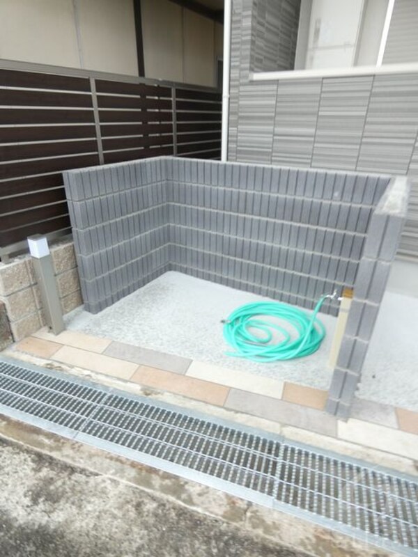 敷地内/建物