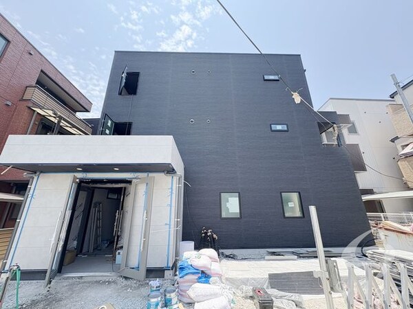 建設中