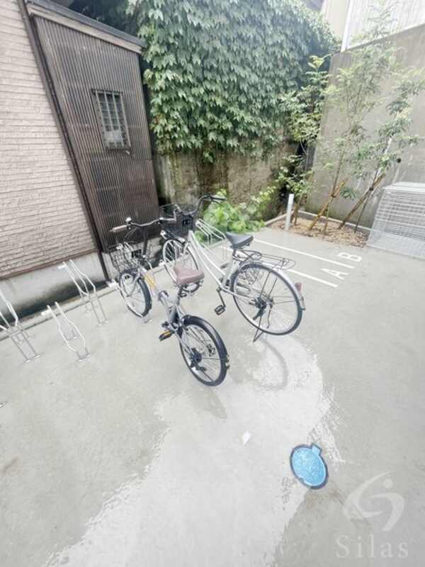 敷地内/建物