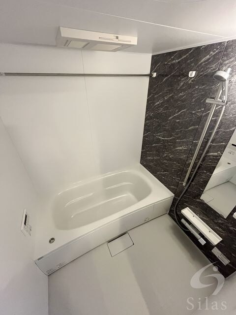 物件内観写真8　(同仕様・反転タイプ)