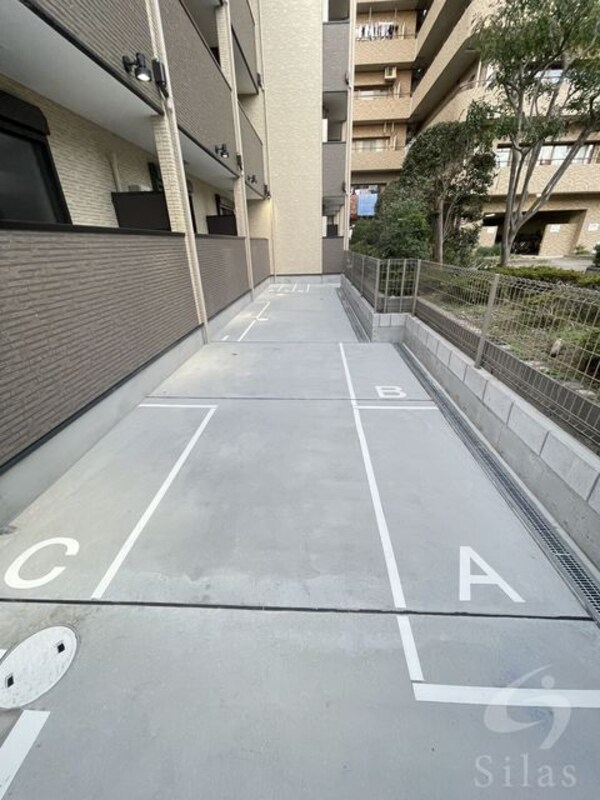 敷地内/建物