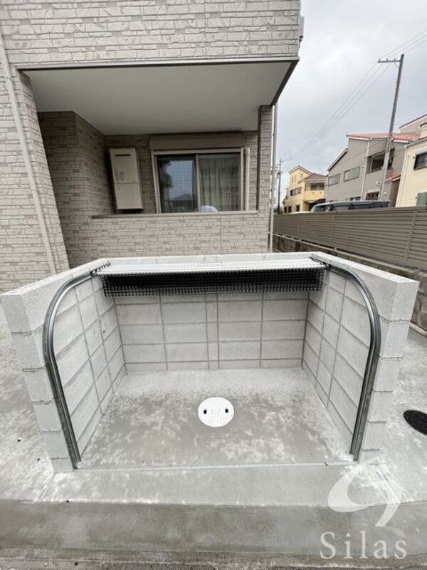 敷地内/建物