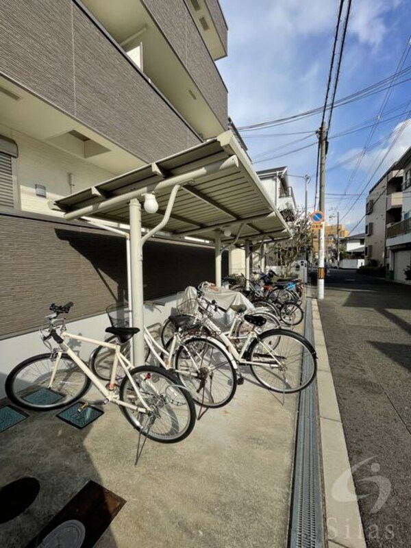 敷地内/建物