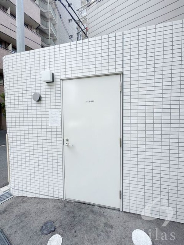 敷地内/建物