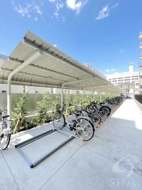 敷地内/建物