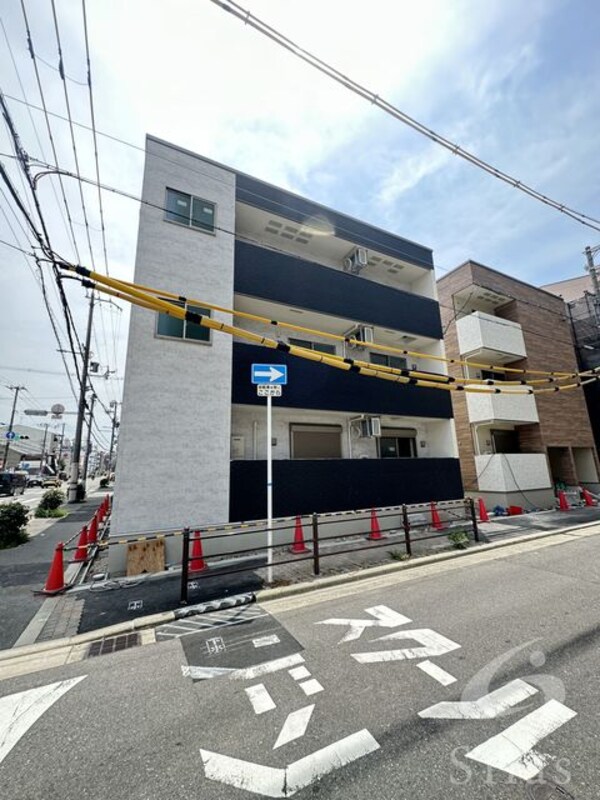 建設中