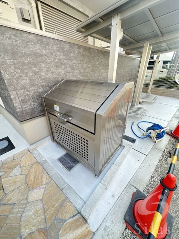 敷地内/建物