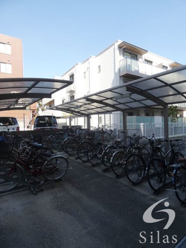 敷地内/建物