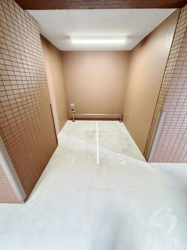 敷地内/建物