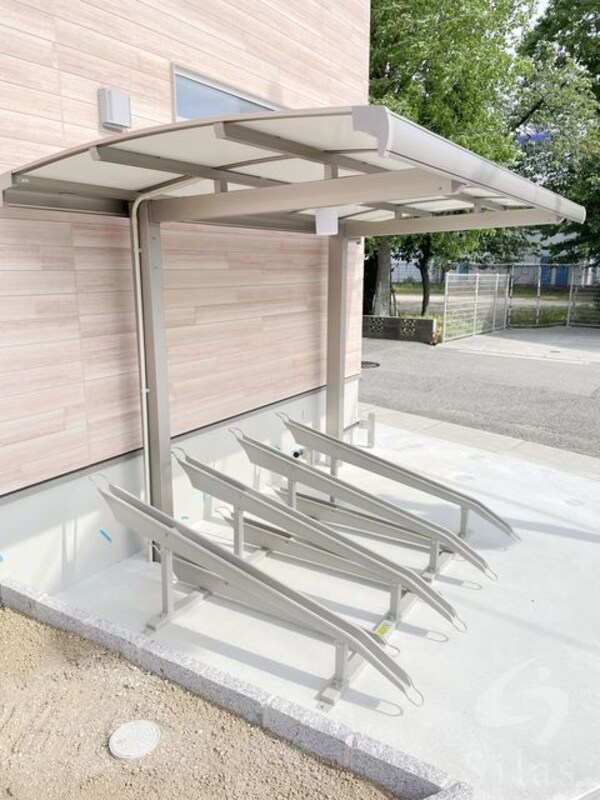 敷地内/建物