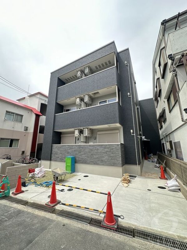 建設中