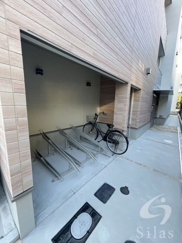敷地内/建物