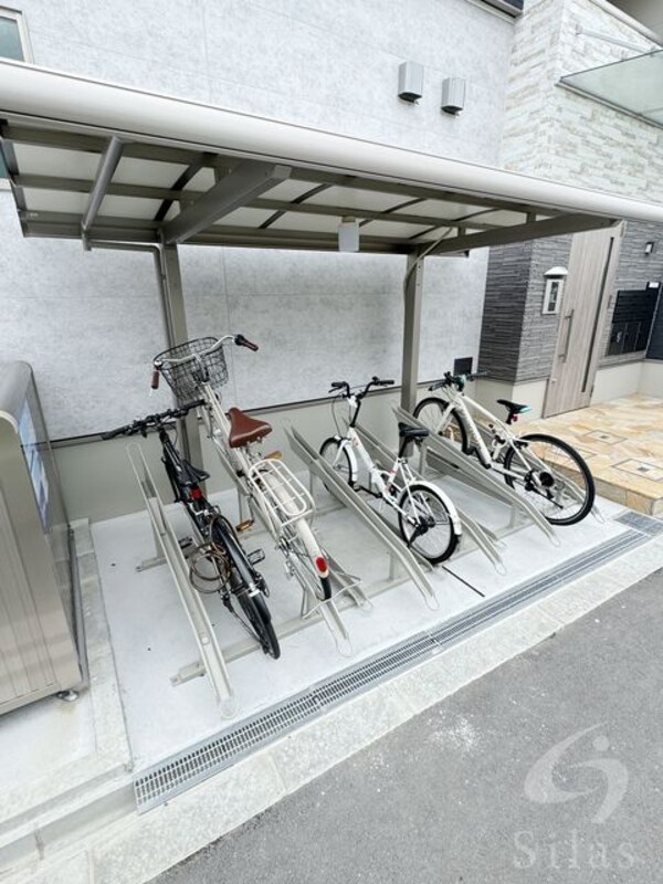 敷地内/建物