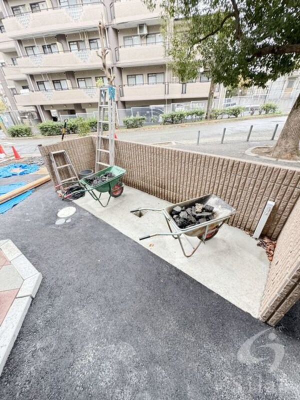 敷地内/建物