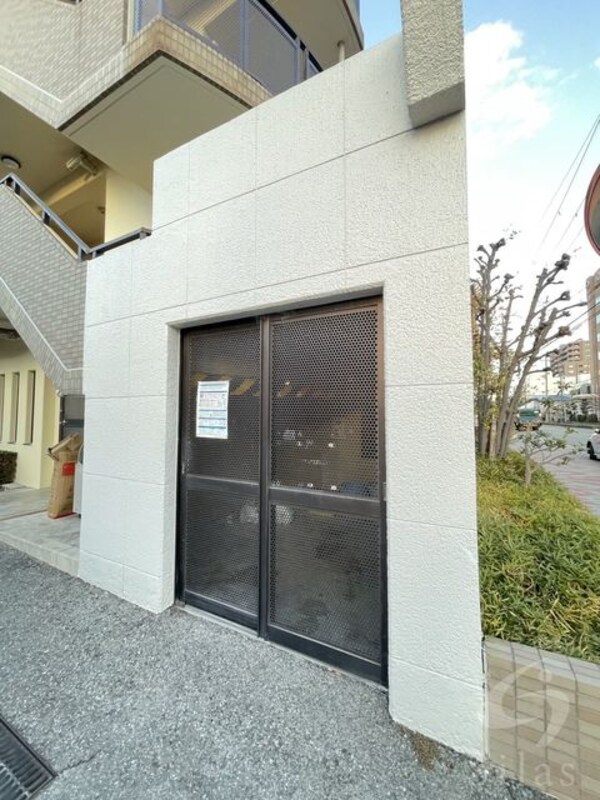敷地内/建物