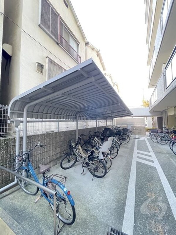 敷地内/建物