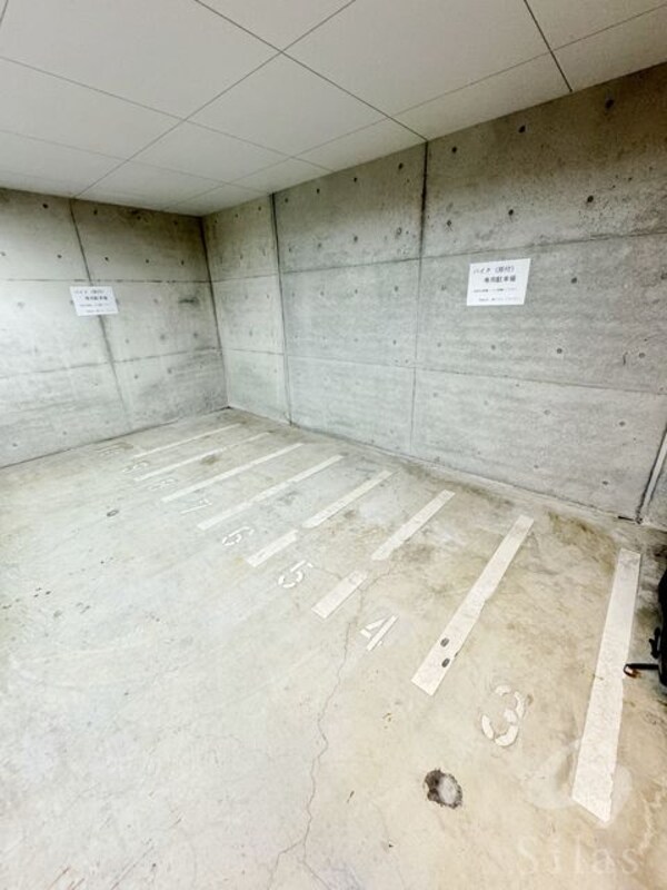 敷地内/建物