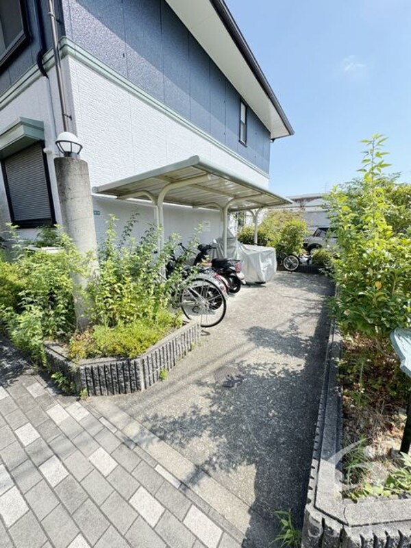 敷地内/建物