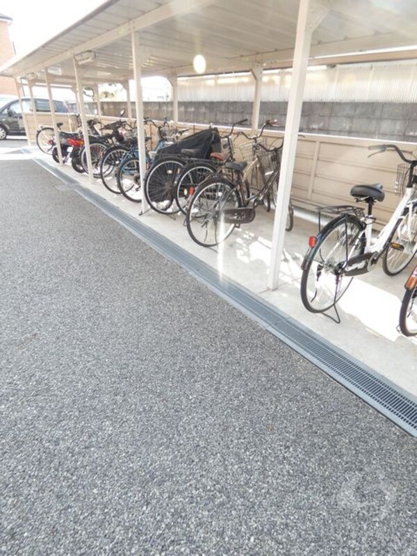 敷地内/建物