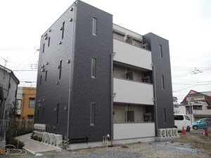 ラシーネ新小岩外観写真