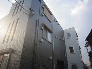 エピカリス外観写真