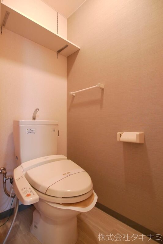 物件内観写真10　(温水洗浄暖房便座)