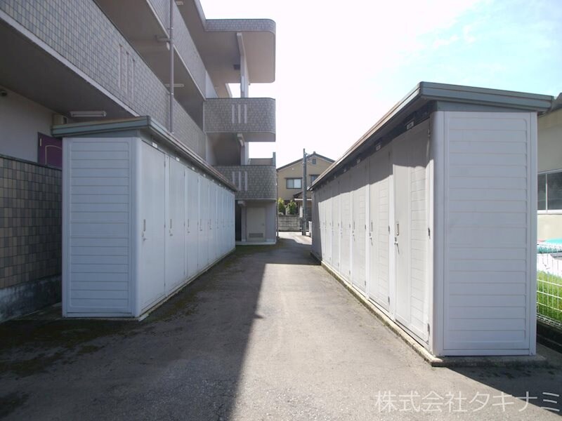 物件内観写真25　(物置)