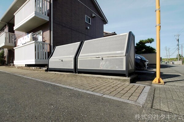 その他(ゴミ庫)