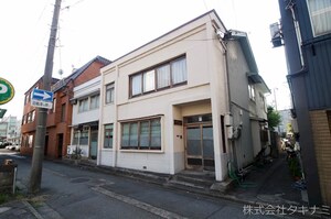 順化1丁目事務所付貸家外観写真