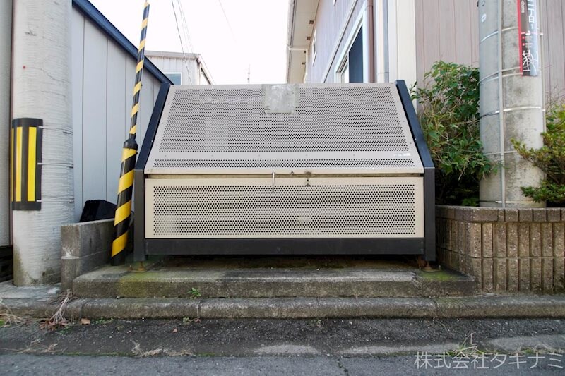 物件内観写真25　(ゴミ庫)