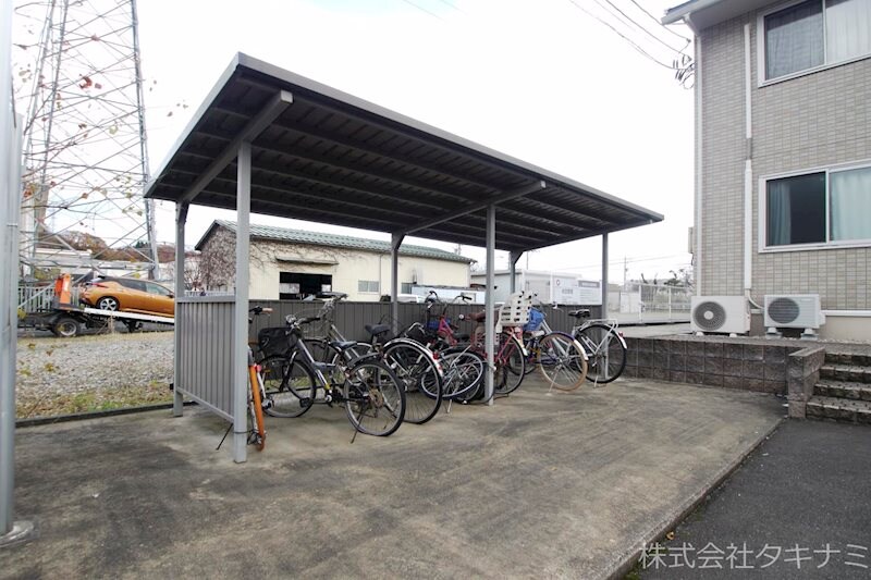 物件内観写真16　(駐輪場)
