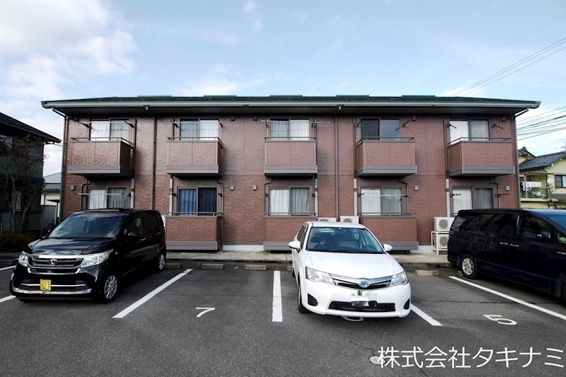 ホワイティ下馬　A