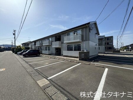 イベール・ドゥ　A棟外観写真