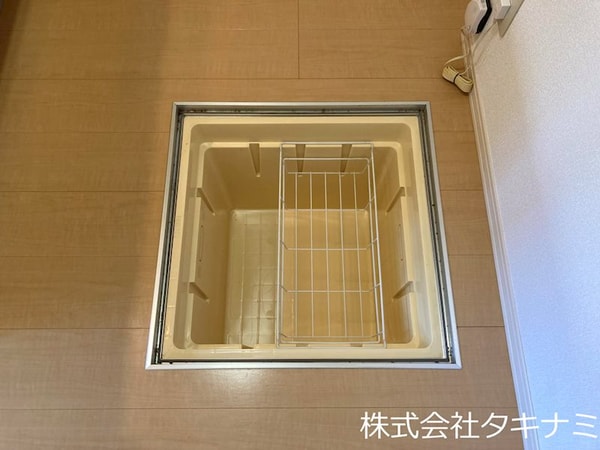 収納(床下収納)