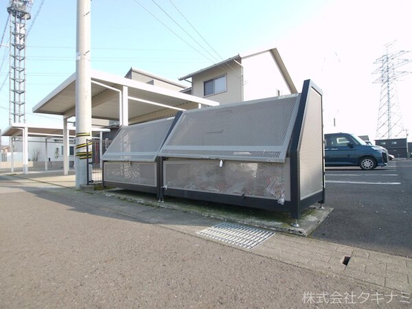 その他(ゴミ庫)