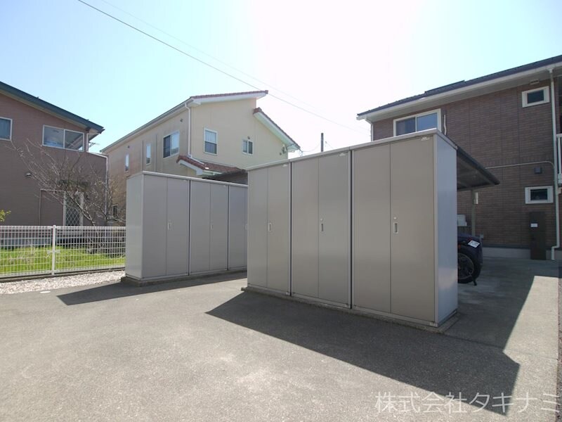 物件内観写真25　(物置)