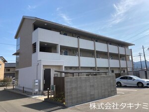 ヴィアーレ外観写真