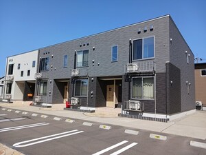 サニー　セイバリ　VI外観写真