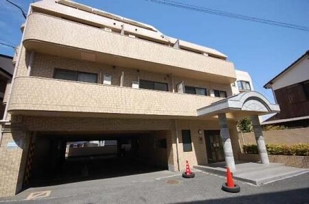 ロマネスク薬大前外観写真