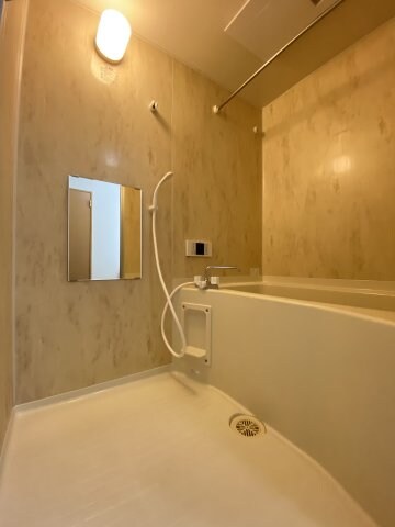 物件内観写真10　(日々の暮らしに欠かせないお風呂です)