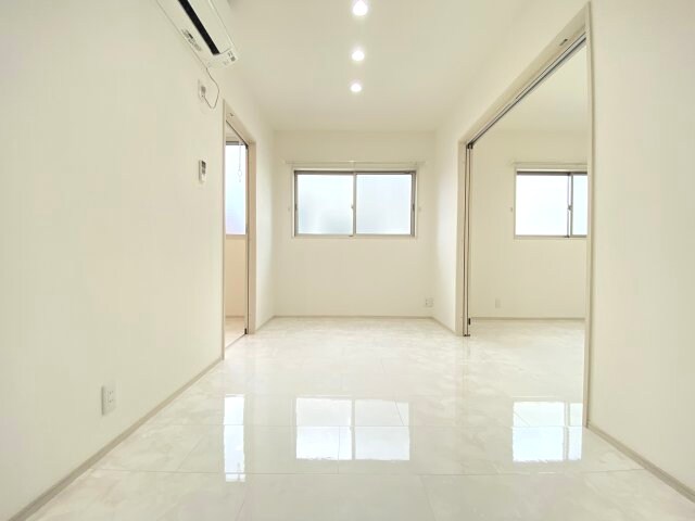 物件内観写真7　(こちらの居間で趣味の時間をお楽しみください(イメージ))