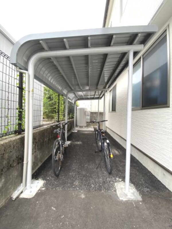 建物設備(駐輪場)