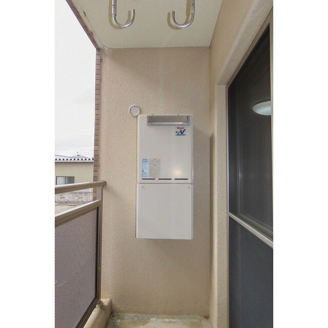 物件内観写真10　(陽当たり良好なバルコニーです)