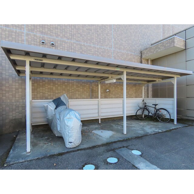 物件内観写真17　(駐輪場)