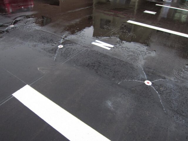 物件外観写真2　(融雪装置付き駐車場（イメージ）)