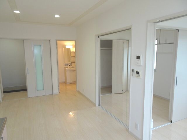 物件内観写真7　(こちらの居間で趣味の時間をお楽しみください（イメージ）)