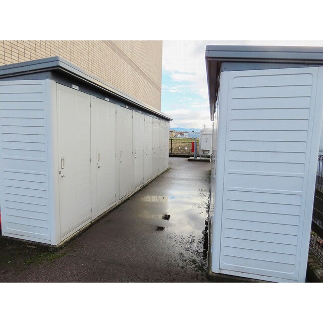 物件内観写真18　(物置き)