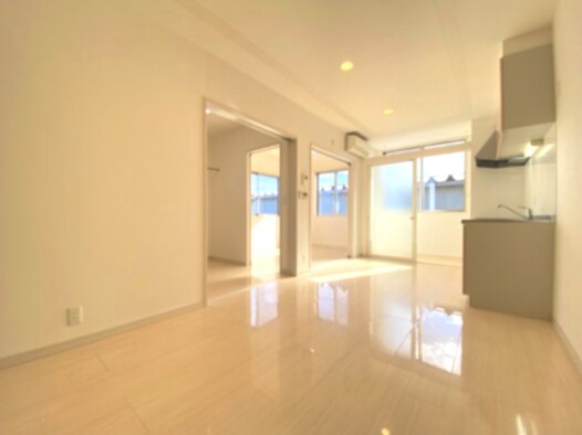 物件内観写真6　(居間です)